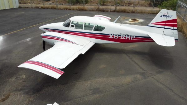 PA-23-160 Geronimo de PRAAT, foto 1 de 4